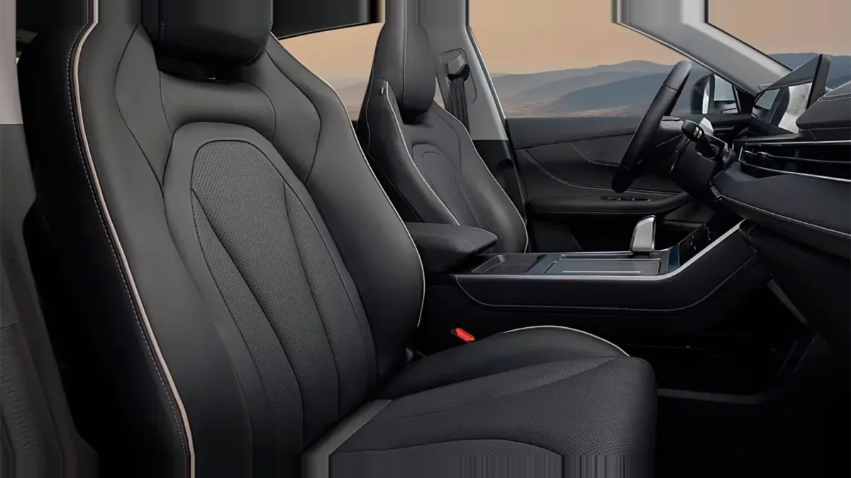Ebro s400 1.5 DHE HEV Excellent CVT en renting en Madrid — Delantera