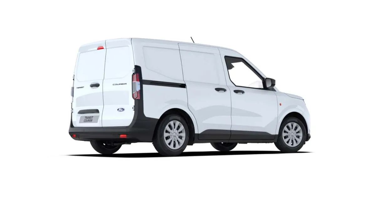 Ford Transit Courier Van 1.5 Ecoblue Trend en renting en Madrid — Trasera