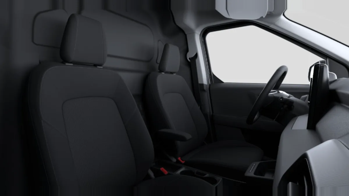 Ford Transit Courier Van Trend BEV 136cv Automática II en renting en Madrid — vista 6