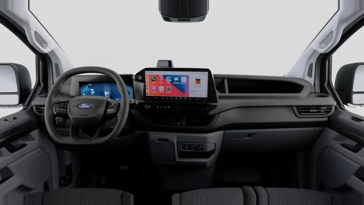 Ford TRANSIT CUSTOM Van BEV 83kWh 100kW 320 L1 Trend en renting en Madrid — Interior