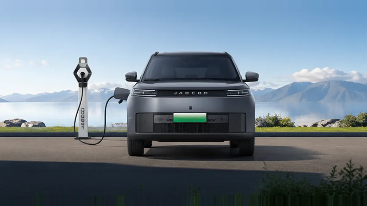 Jaecoo 5 EV Pure 155kW (211CV) 61kWh en renting en Madrid — Trasera