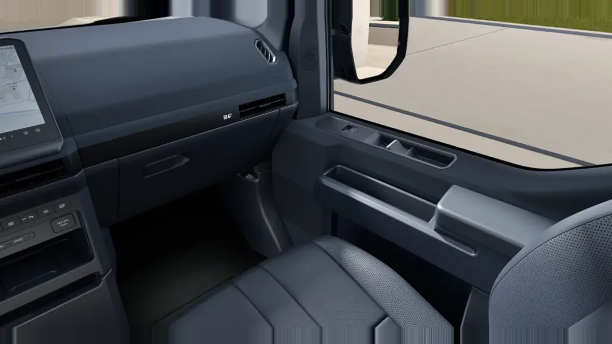 Kia PV5 Passenger L2H1 LR Plus en renting en Madrid — Interior