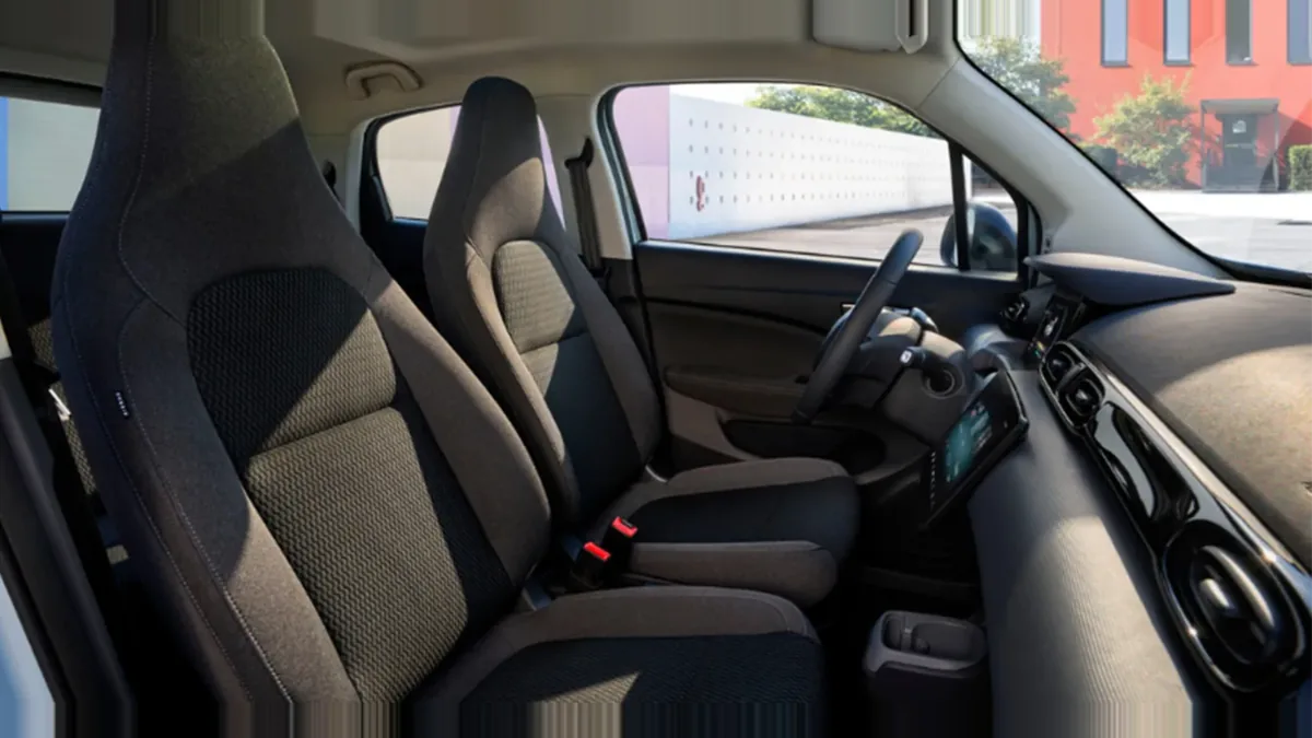 Leapmotor T03 BEV 37.3kWh Design AT en renting en Madrid — Interior
