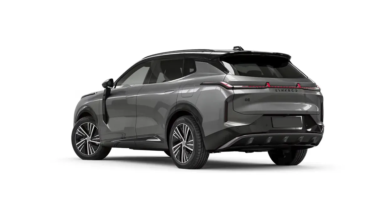 Lynk & Co 08 1.5 PHEV Core en renting en Madrid — Trasera