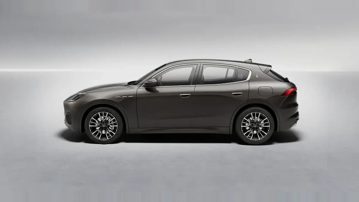 Maserati Grecale L4 MHEV 300CV AWD en renting en Madrid — Trasera