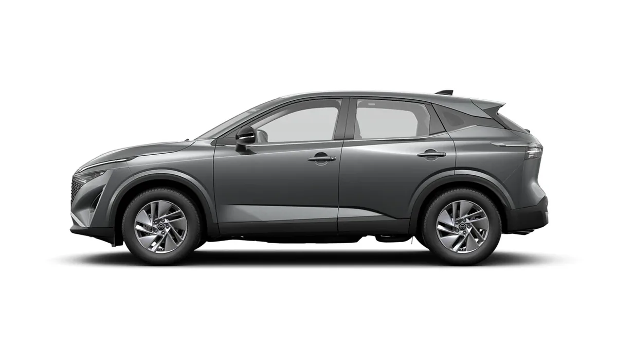Nissan Qashqai DIG-T 158CV MHEV 4x2 Acenta II en renting en Madrid — Trasera