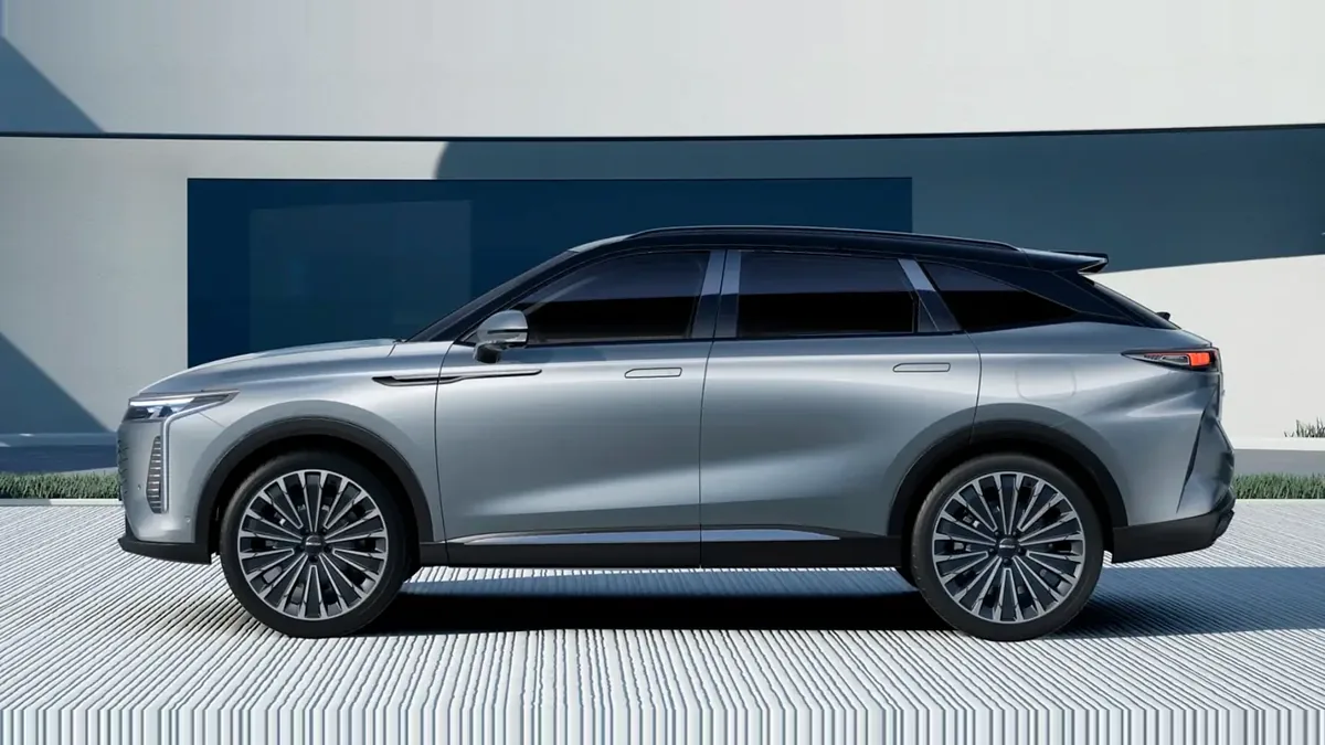 Omoda 9 1.5 TGDI Híbrido Premium 537CV en renting en Madrid — Delantera