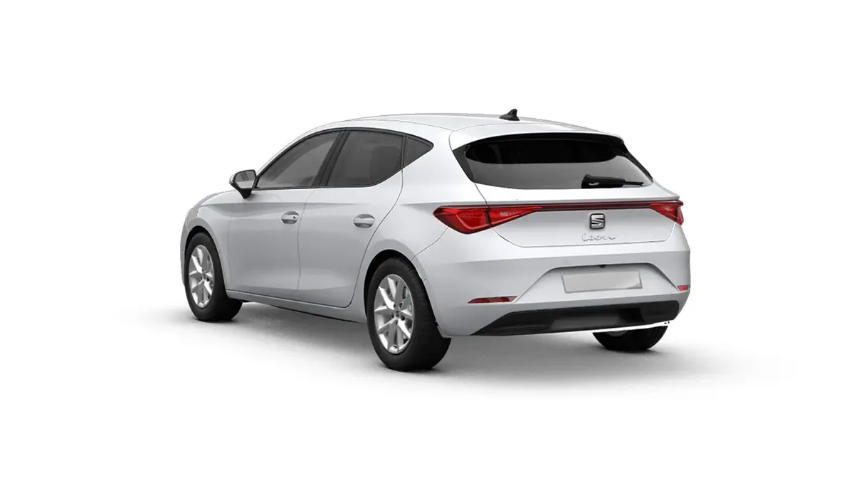 SEAT León 1.5 eTSI DSG-7 S&S Style XL en renting en Madrid — Interior