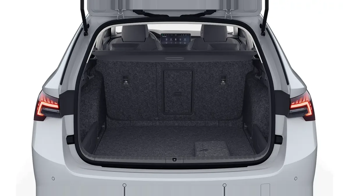 Škoda Octavia Combi 2.0 TDI DSG Selection en renting en Madrid — vista 9