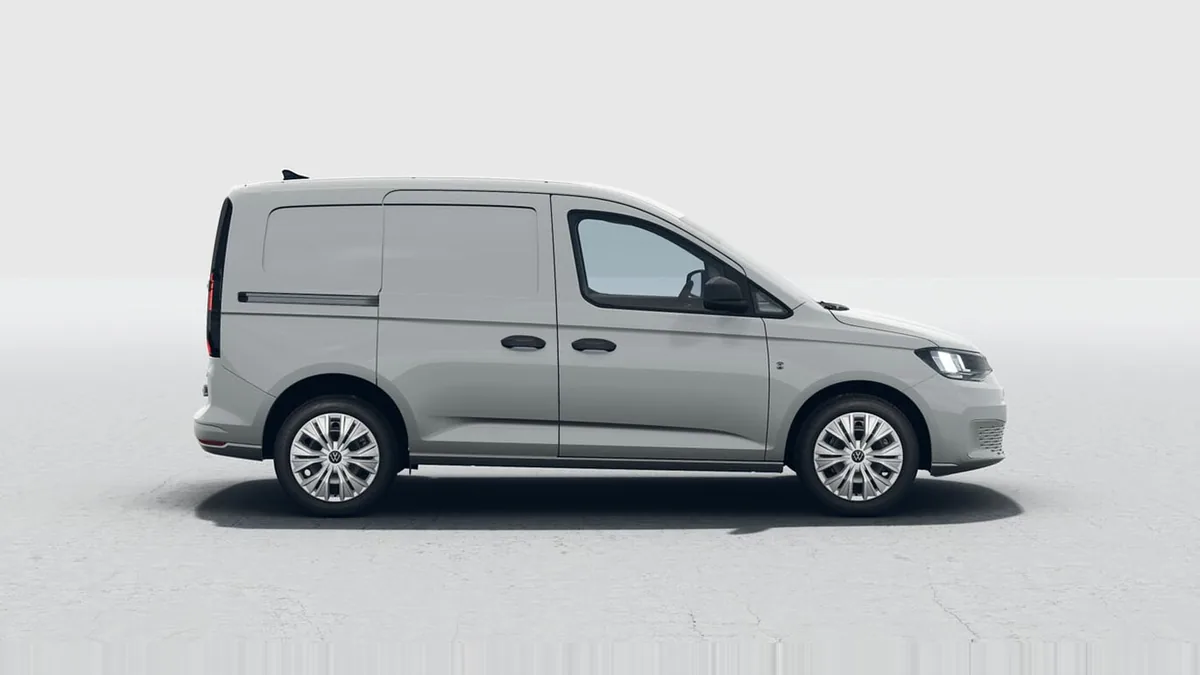 Volkswagen Caddy Cargo PHEV 1.5 TSI eHybrid en renting en Madrid — vista 6