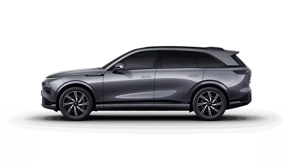 XPENG G9 AWD Performance en renting en Madrid — Lateral